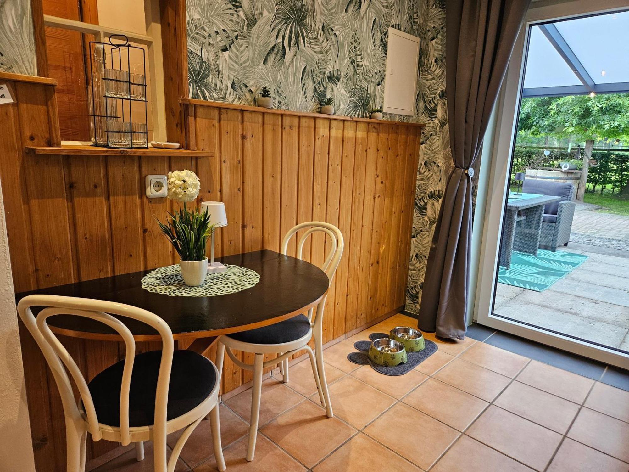 Kleines Ferienhaus Luettje Backhuus 35516 Uplengen Bagian luar foto