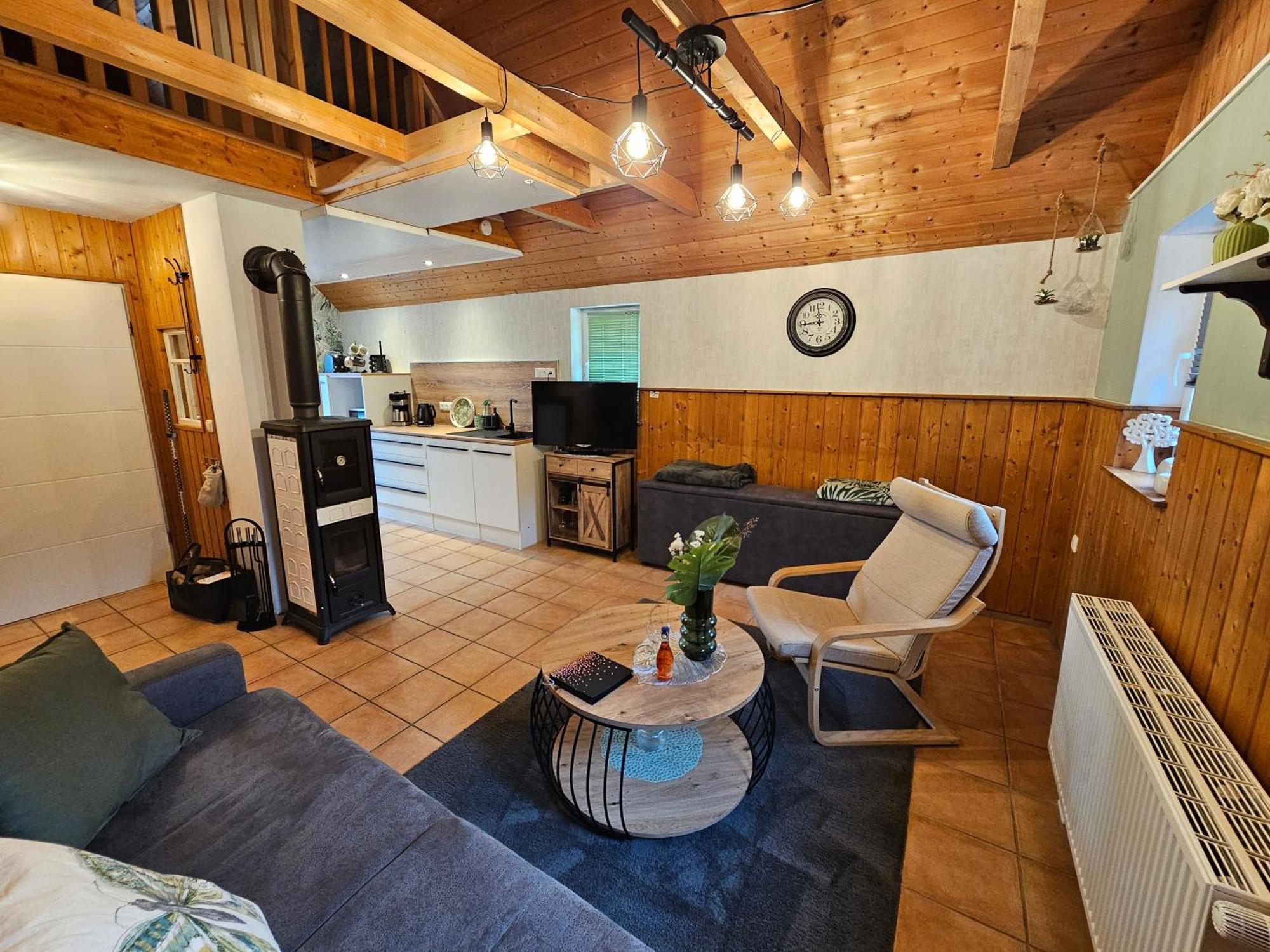 Kleines Ferienhaus Luettje Backhuus 35516 Uplengen Bagian luar foto